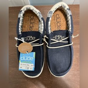 BNWT Hey Dude Wally Youth Linen Natural Navy Size Y2-L3